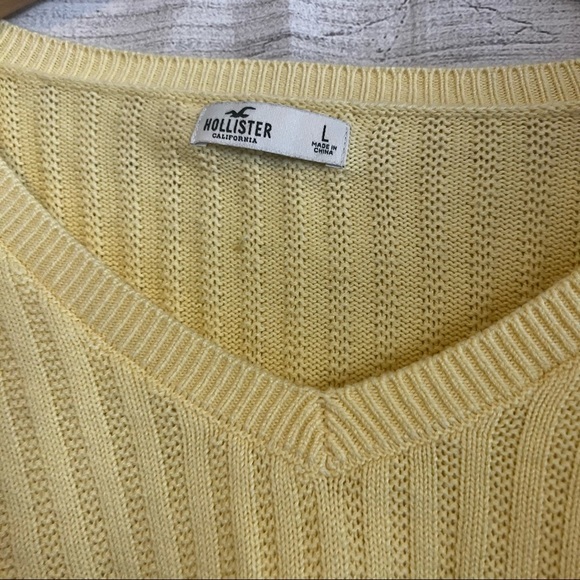 Hollister Yellow Soft Warm Cropped V Neck Sweater Size Large - Picture 4 of 7